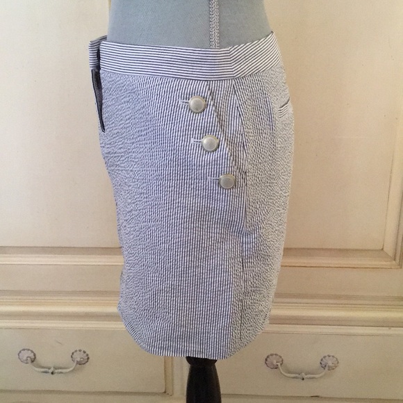 J crew blue and white striped seersucker skirt - Picture 2 of 8